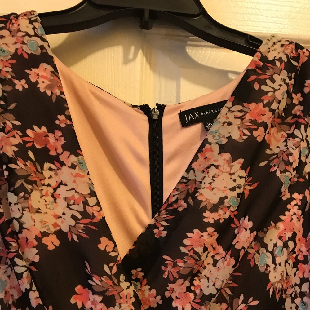 Floral dress with lacing